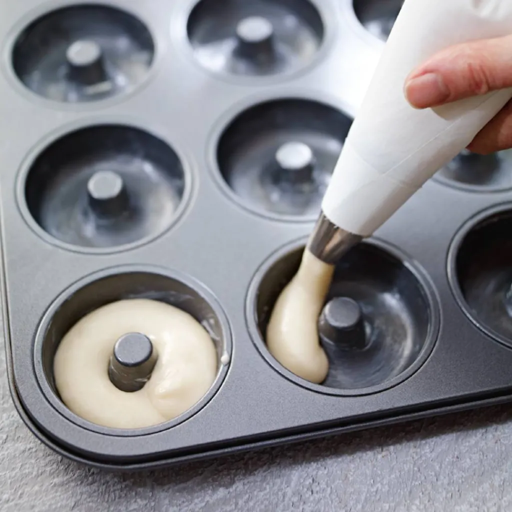 Ricardo Cuisine Pastry Accessories | Baking Pans-RICARDO Non-stick Doughnut Pan (12 units)